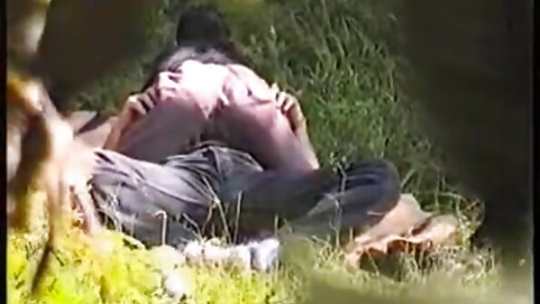 Şirin asiyalı qız o pekerin dadından həzz alır